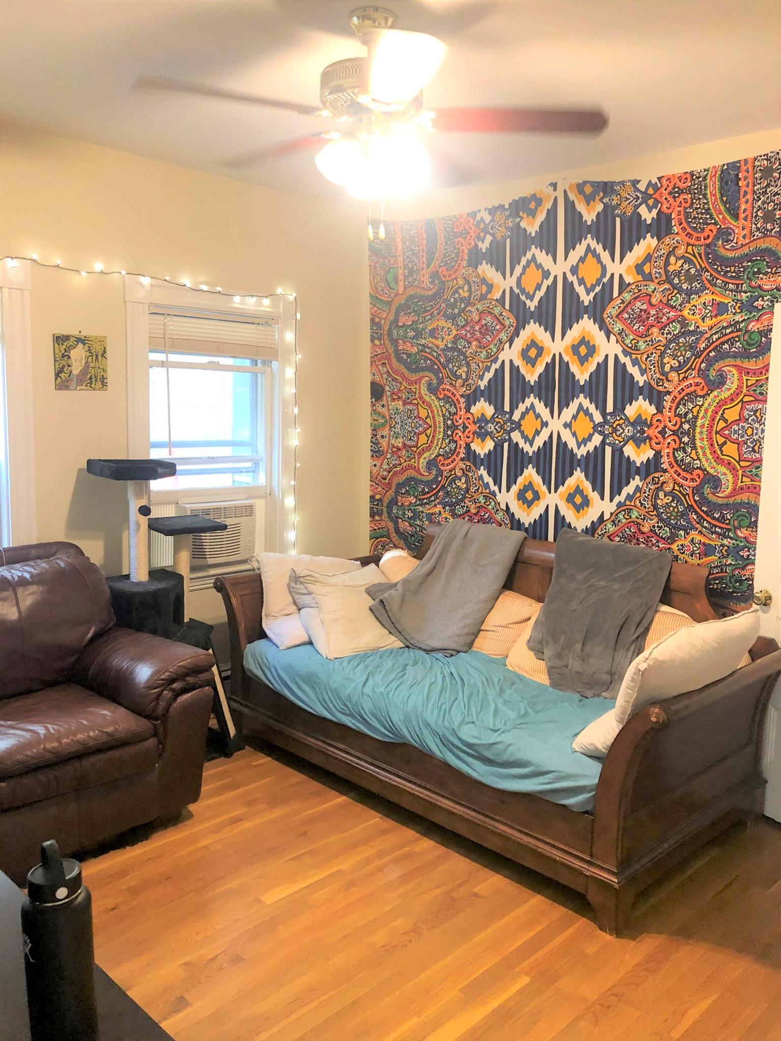 202 Pearl St, Gilman Square