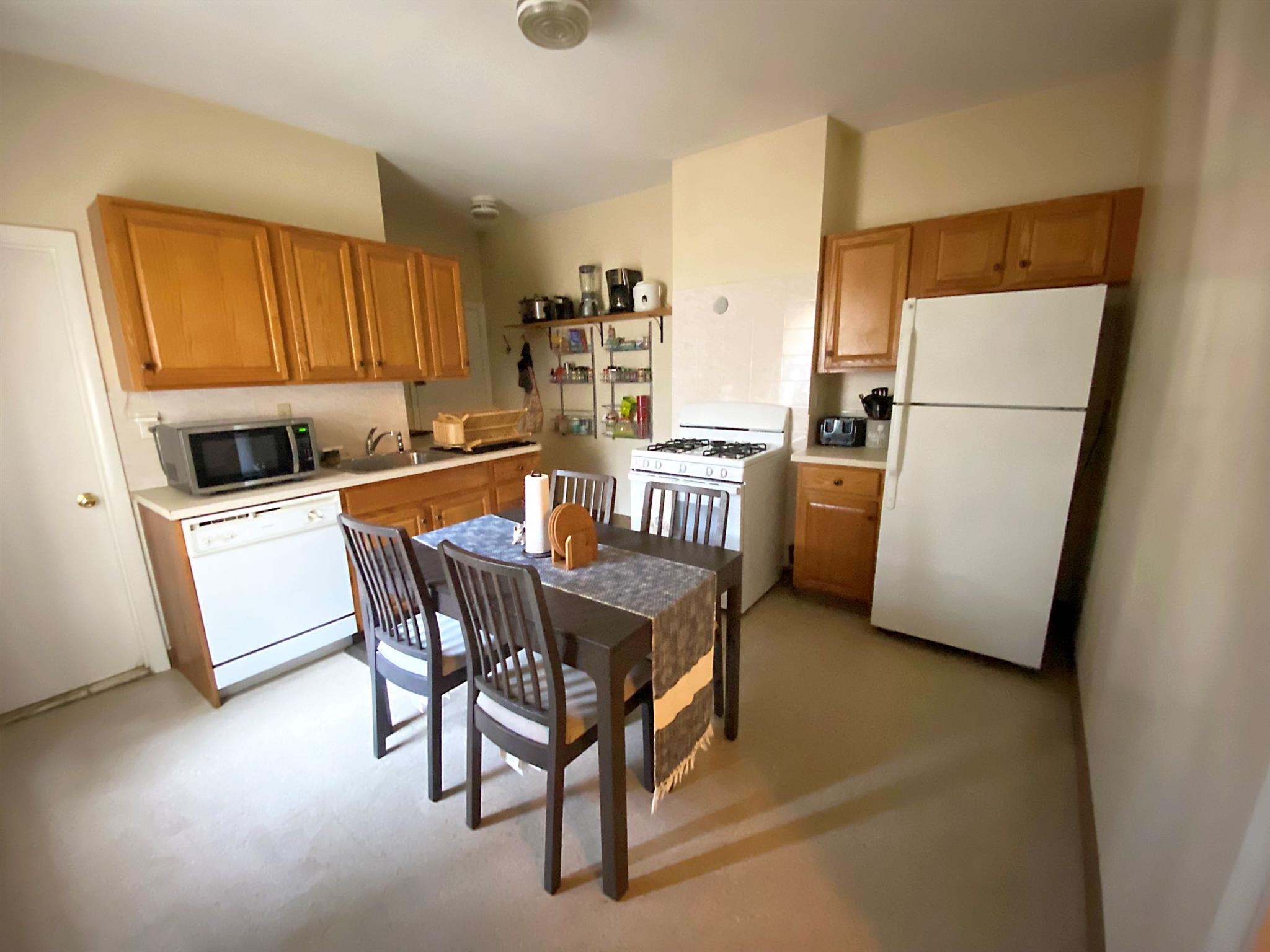 12 Cross St, East Somerville