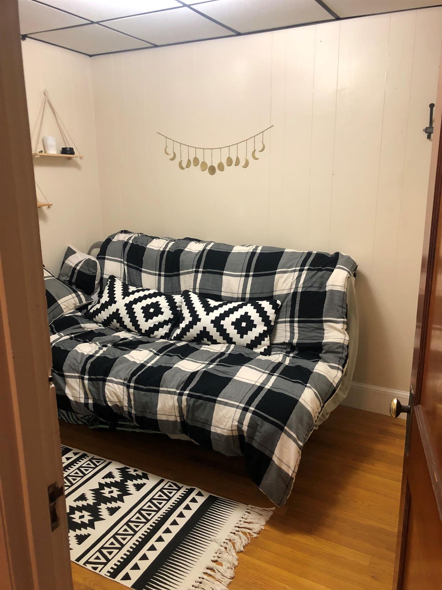 12 Cross St, East Somerville