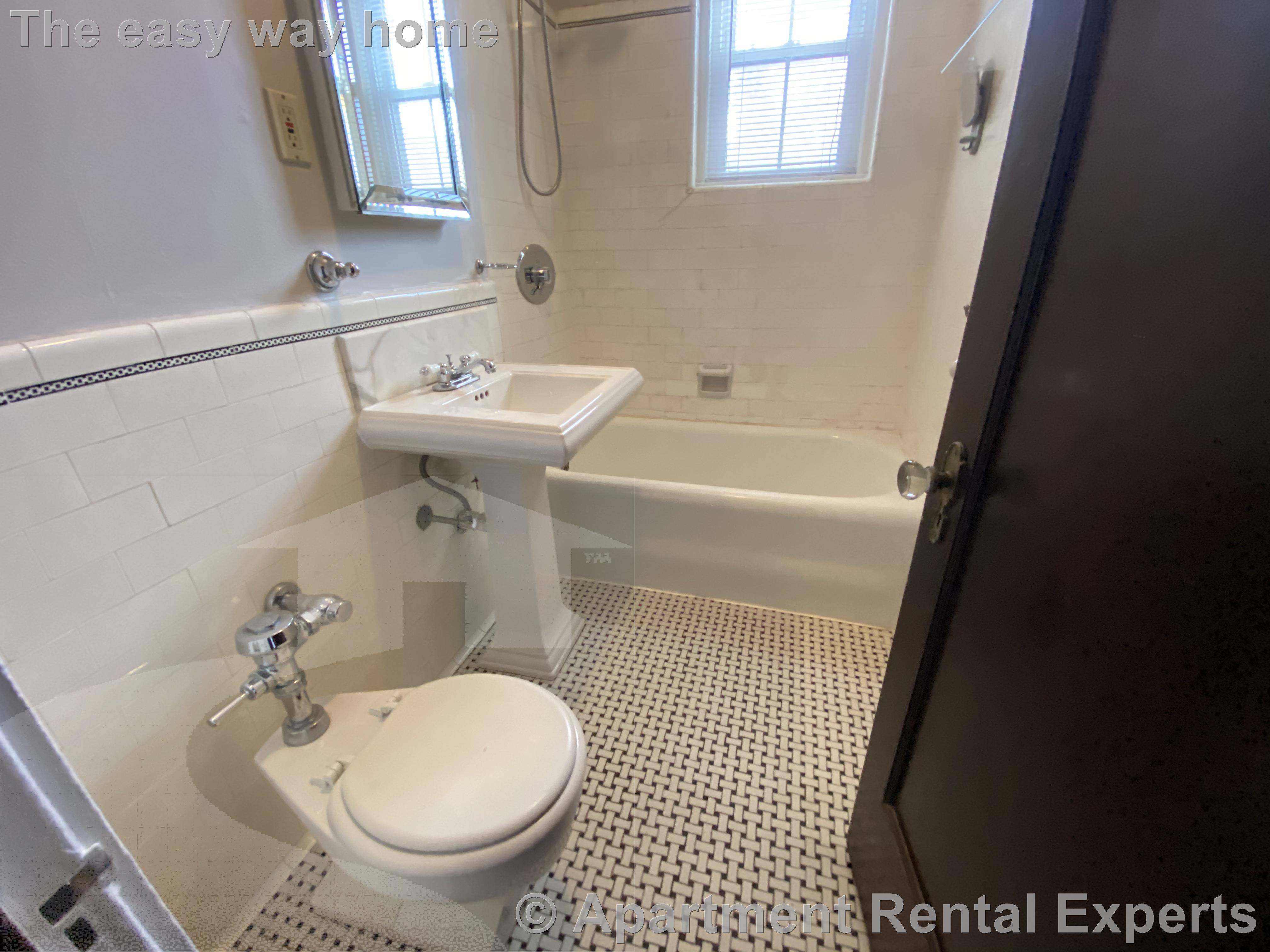 119 College Ave, Powder House Square