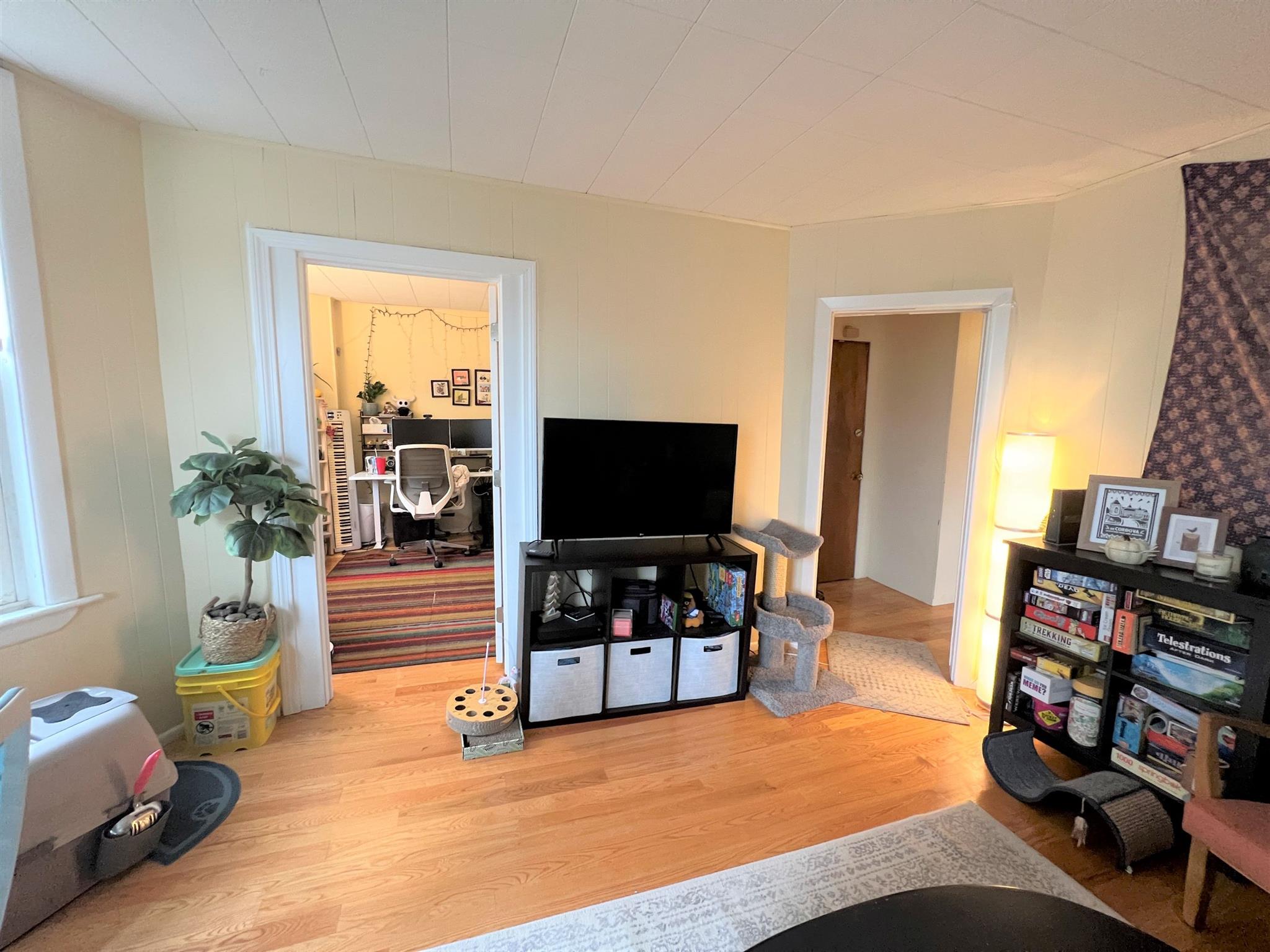 27 Cameron Ave, Davis Square