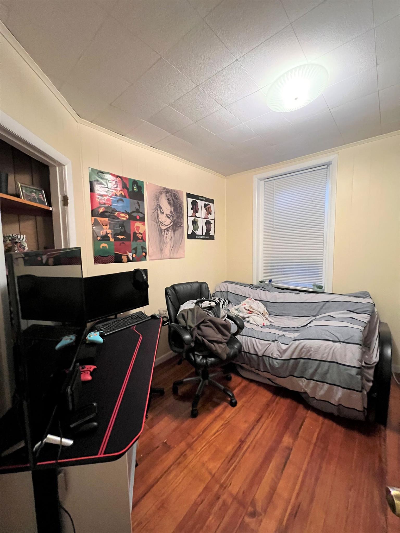 27 Cameron Ave, Davis Square