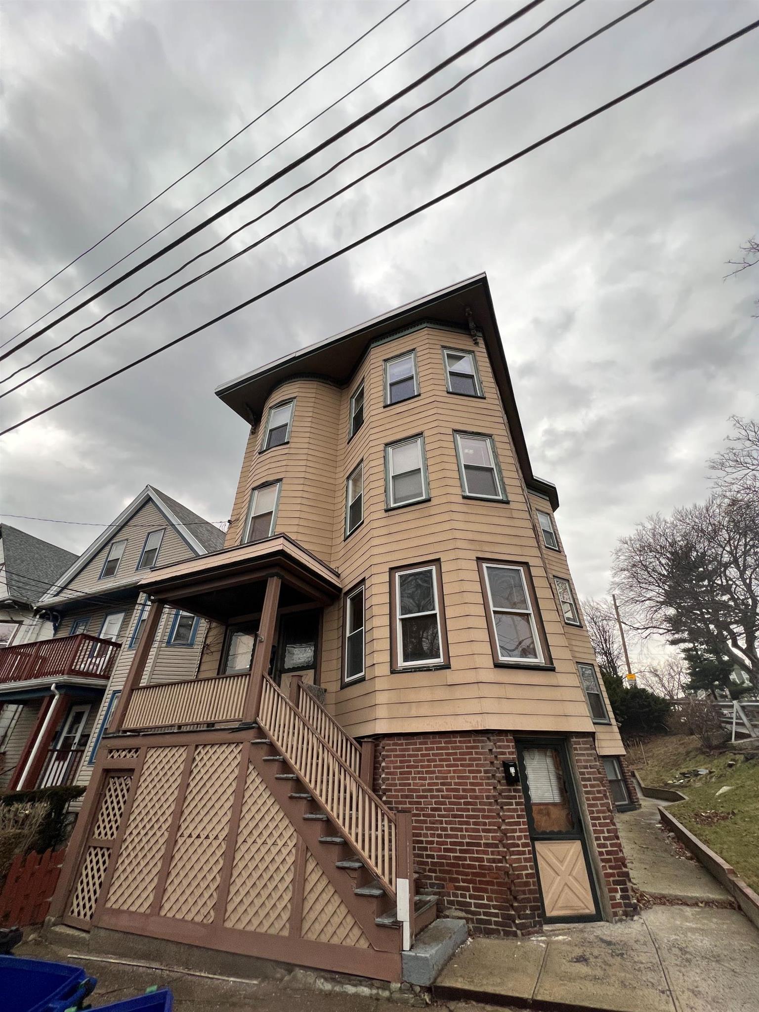 29 Cameron Ave, Davis Square