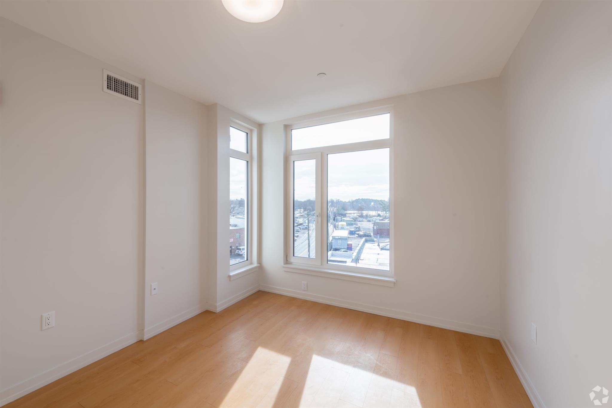 77 New St, Cambridgeport