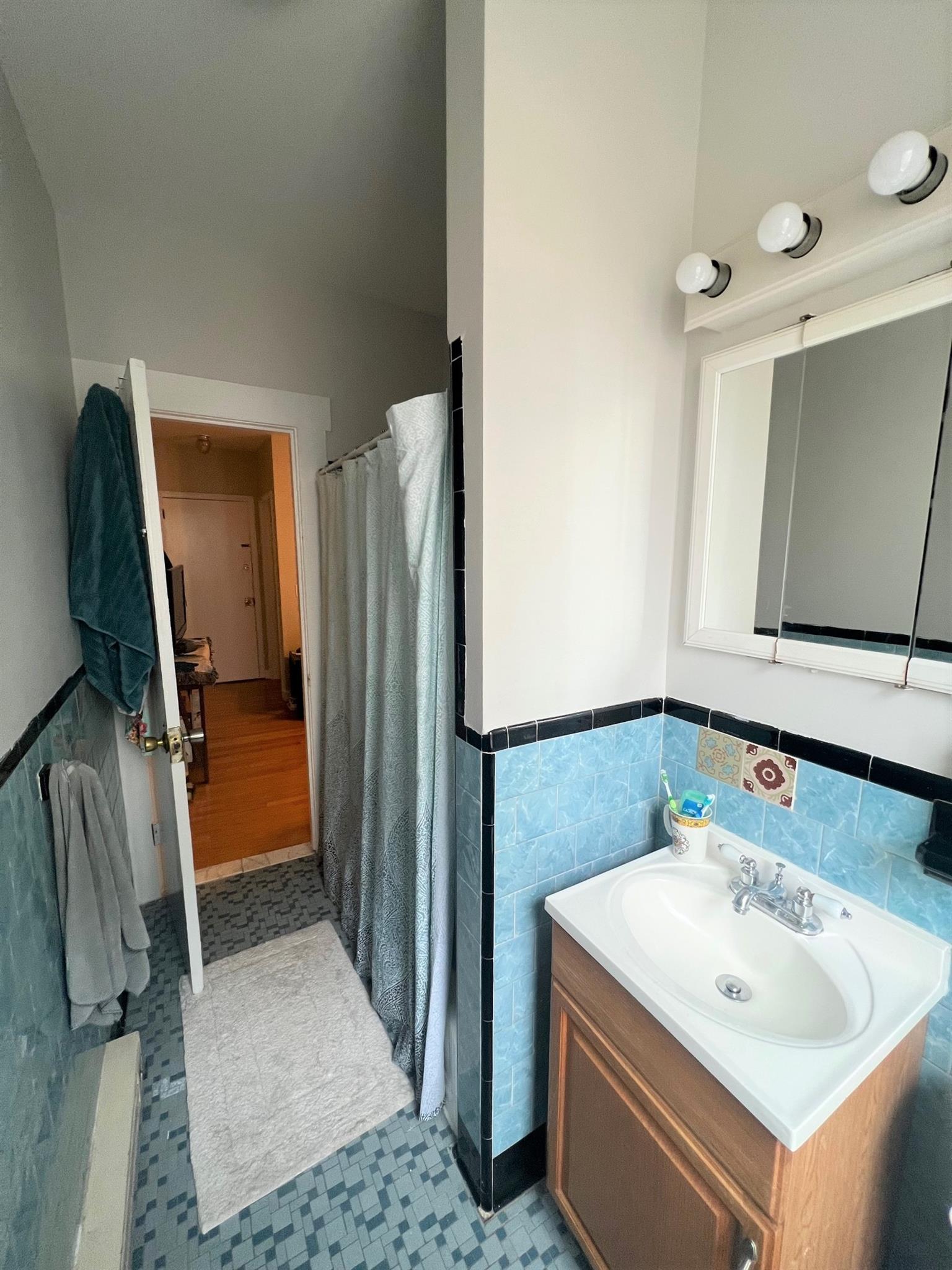 1123 Broadway, Teele Square