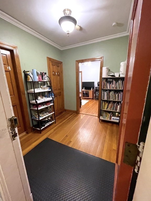 38 Linnaean St, Harvard Square