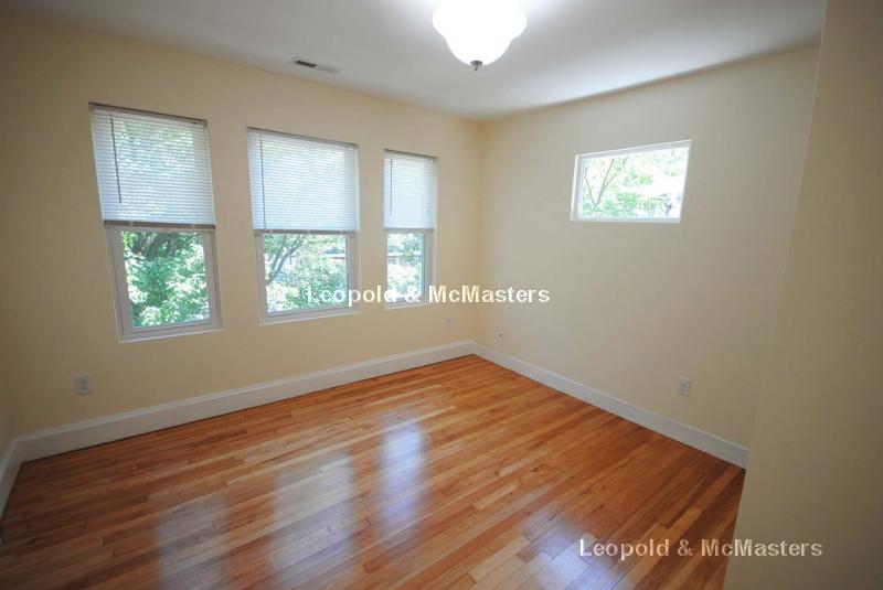 29 /31 Corinthian Rd, Teele Square