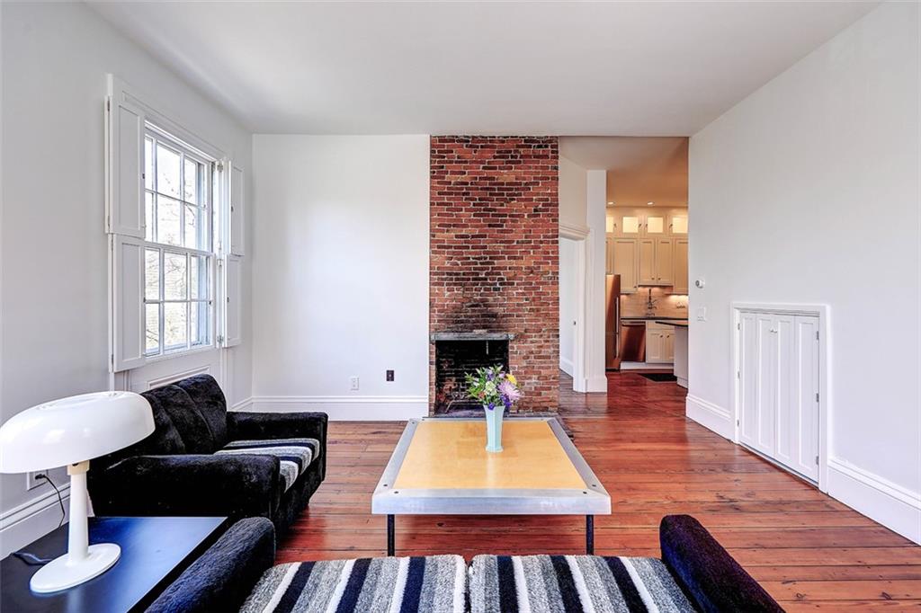 22 Halsey St, College Hill