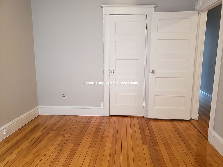 228 South St, Jamaica Plain