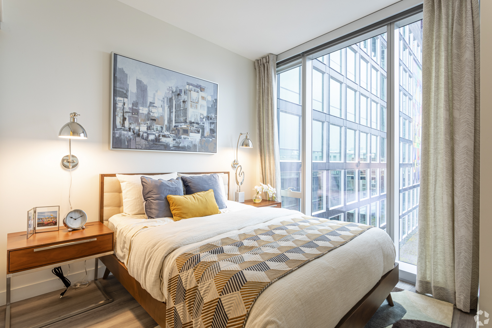 50 Causeway St, North End