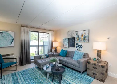 1037 Southern Artery, Quincy Center