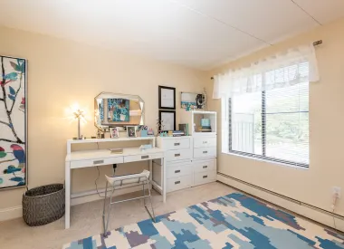 1037 Southern Artery, Quincy Center