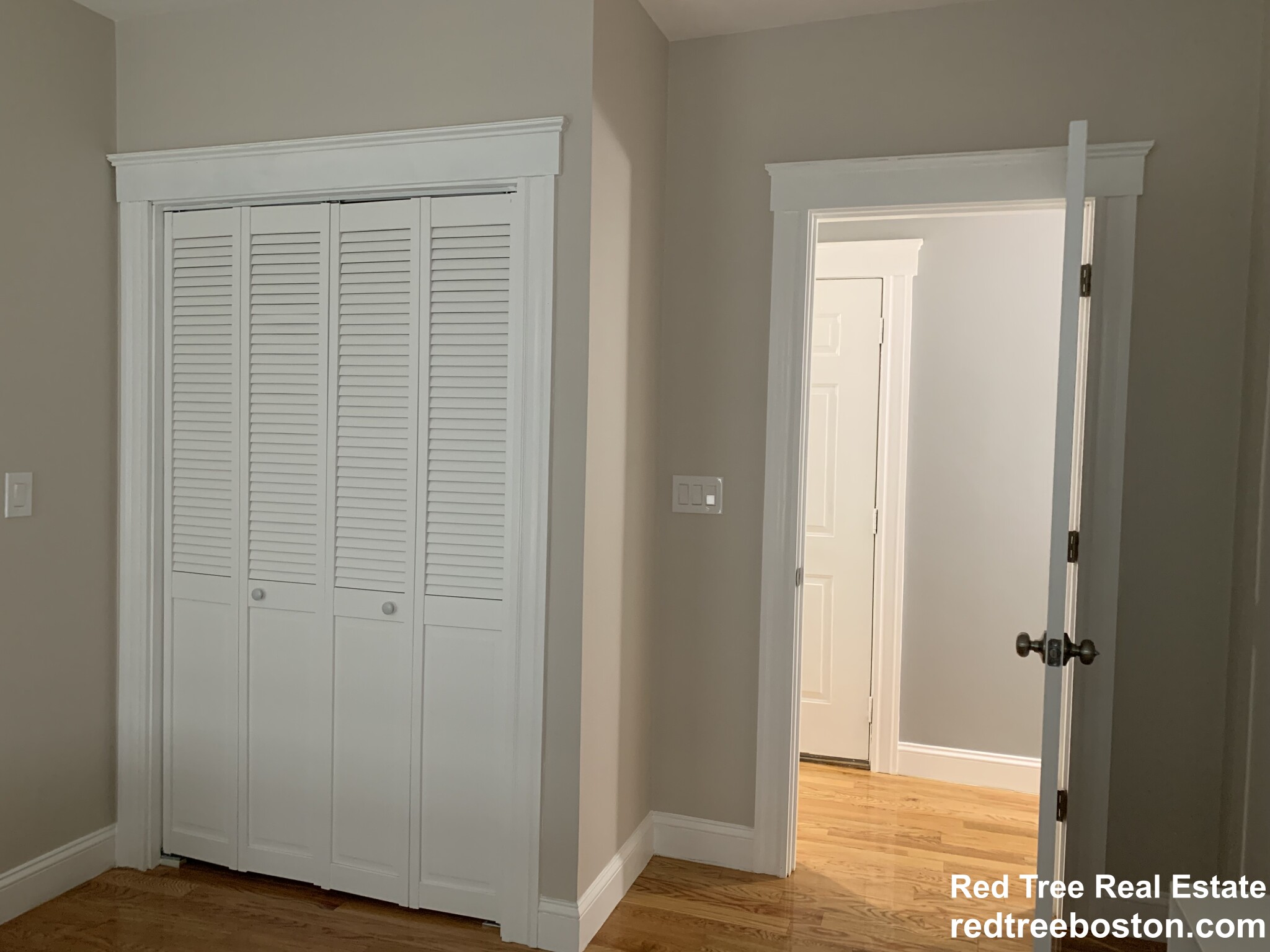 146 Hillside St, Mission Hill