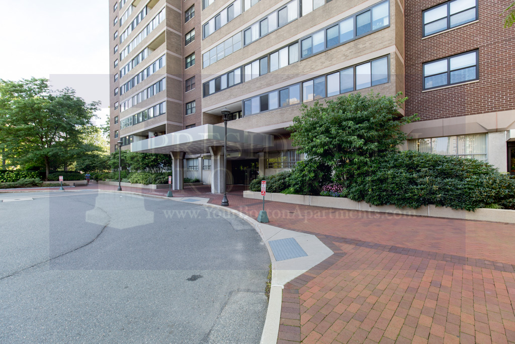 2 Hawthorne St, West End