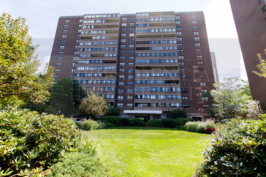 2 Hawthorne St, West End