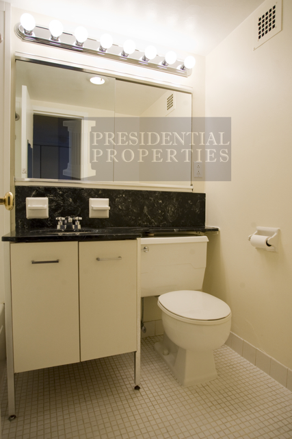 2 Hawthorne St, West End