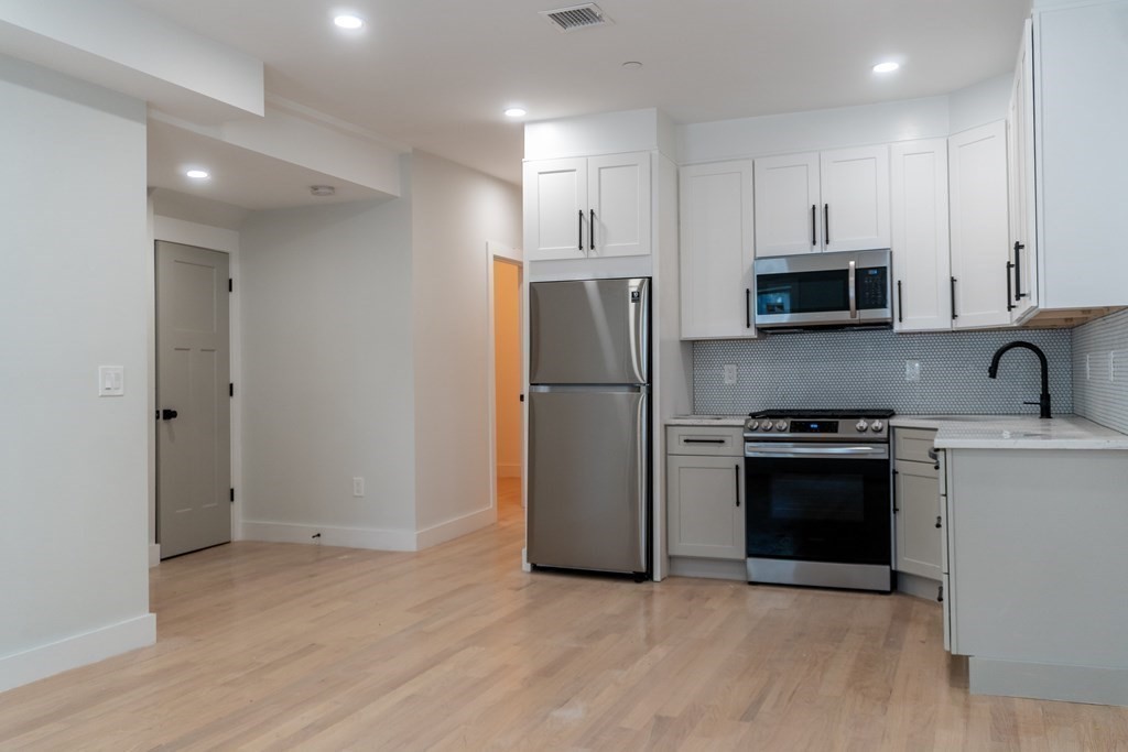 280 Chelsea St, East Boston