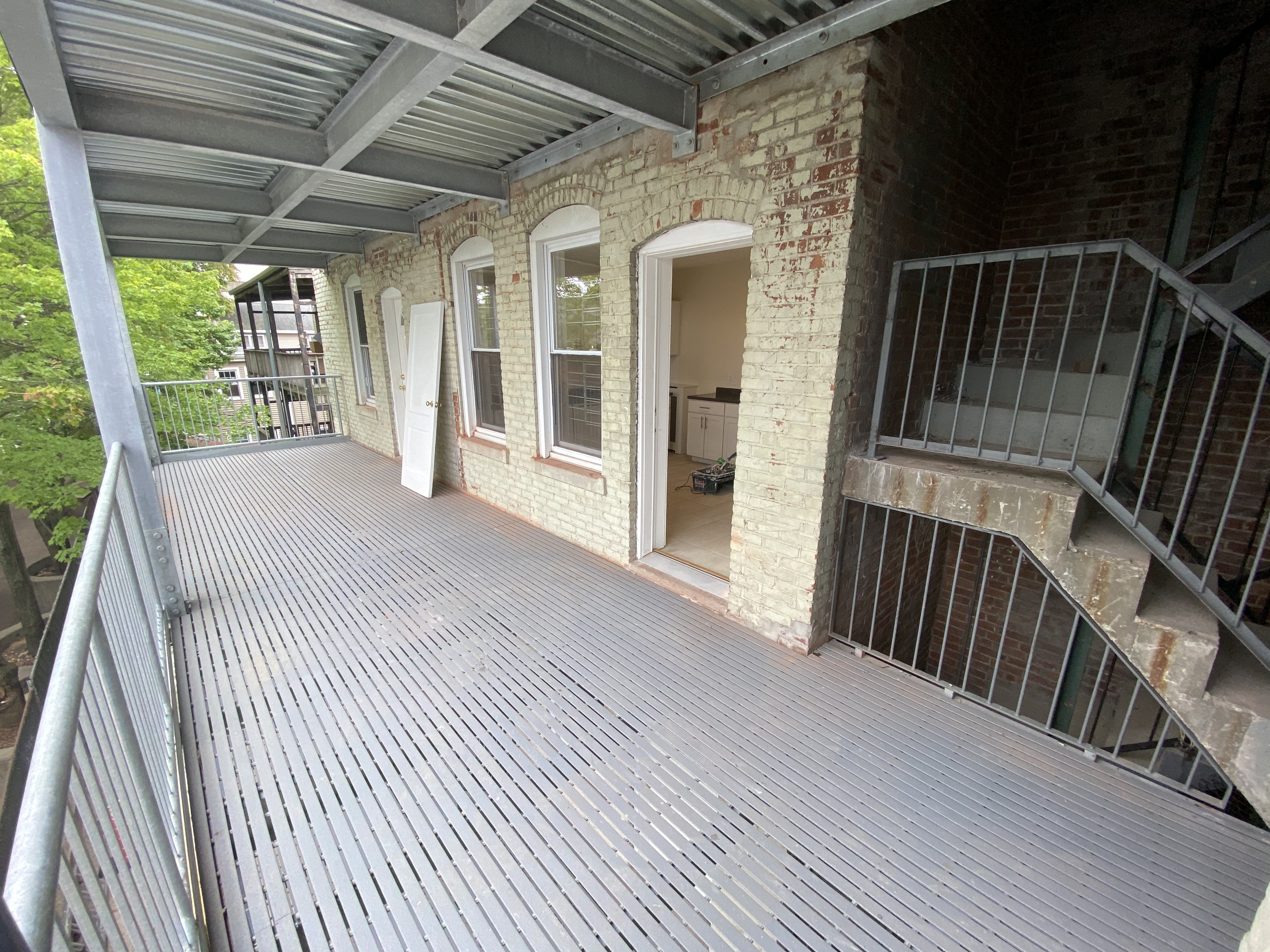 6 Barrows St, Allston