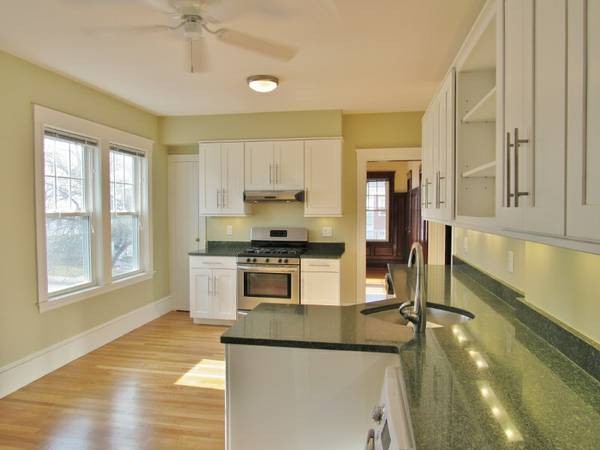 73 Hillside Rd, Mount Auburn (Watertown)