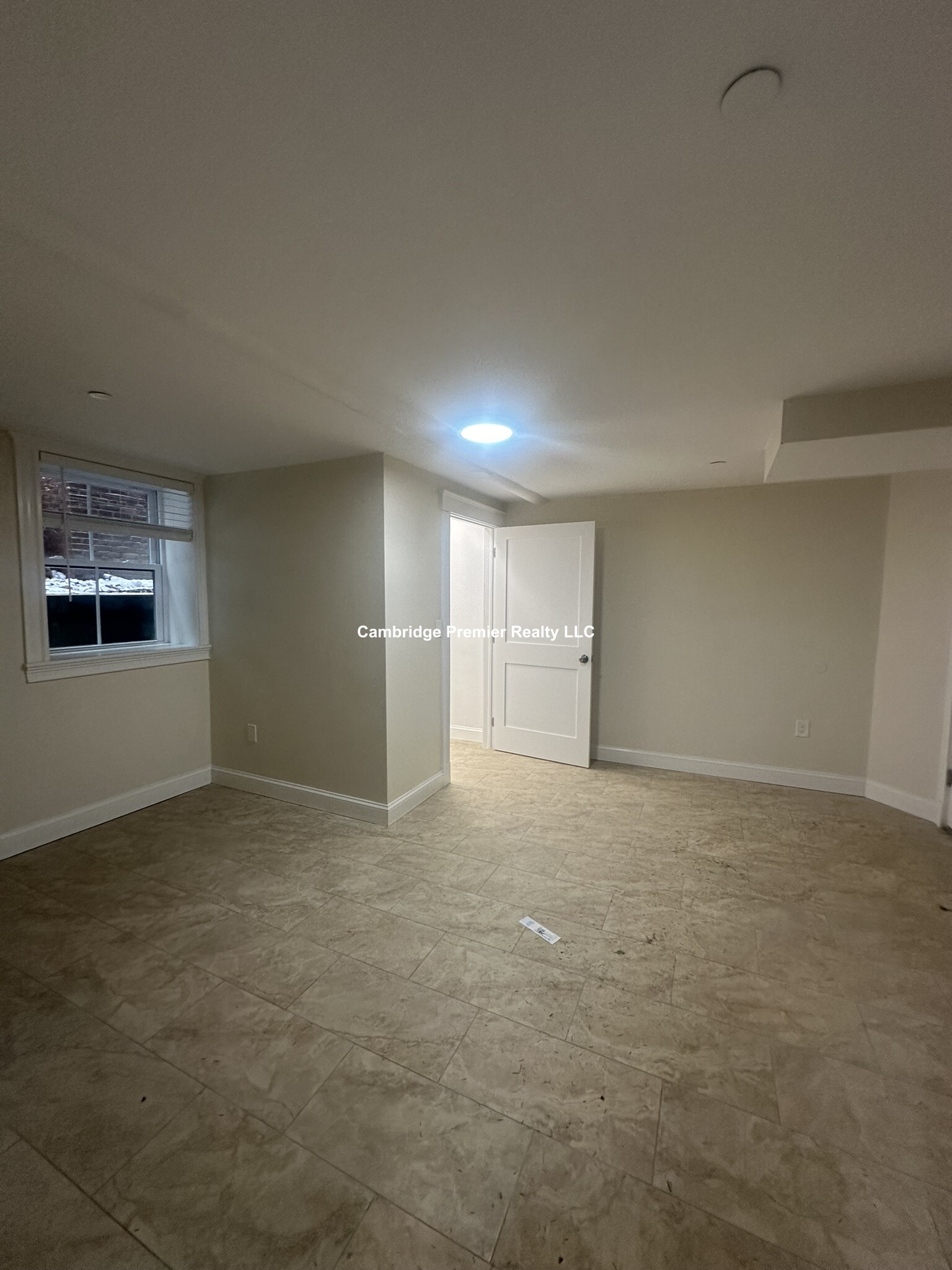 3 Linnaean St, Neighborhood Nine