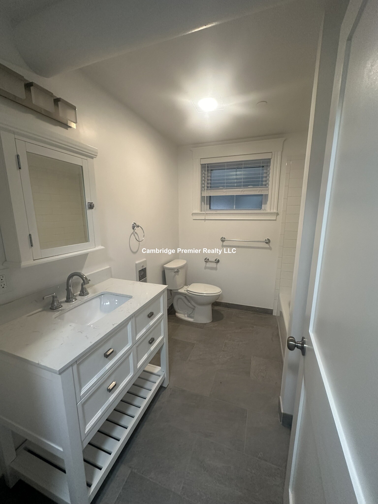 3 Linnaean St, Neighborhood Nine