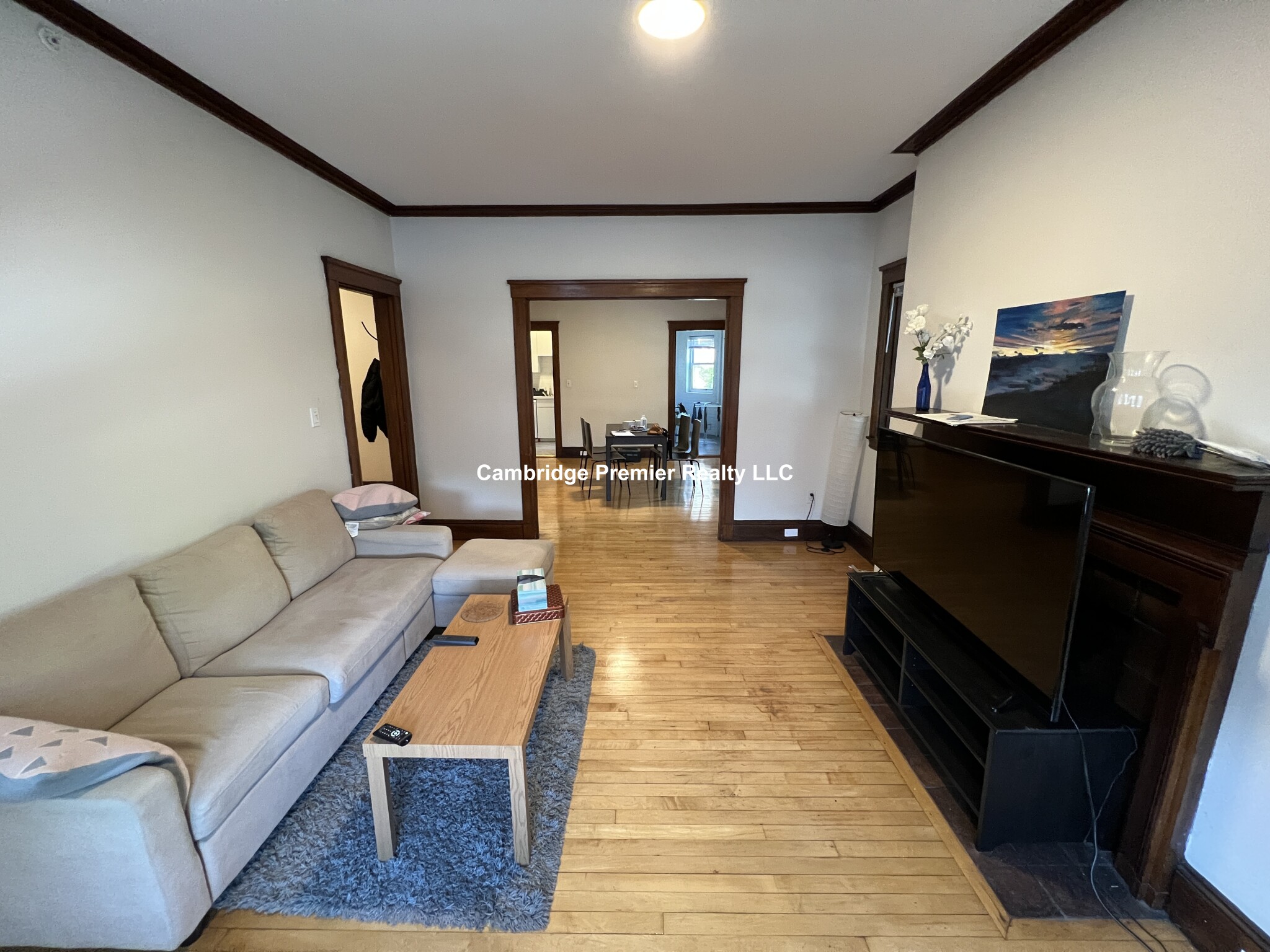 3 Linnaean St, Neighborhood Nine