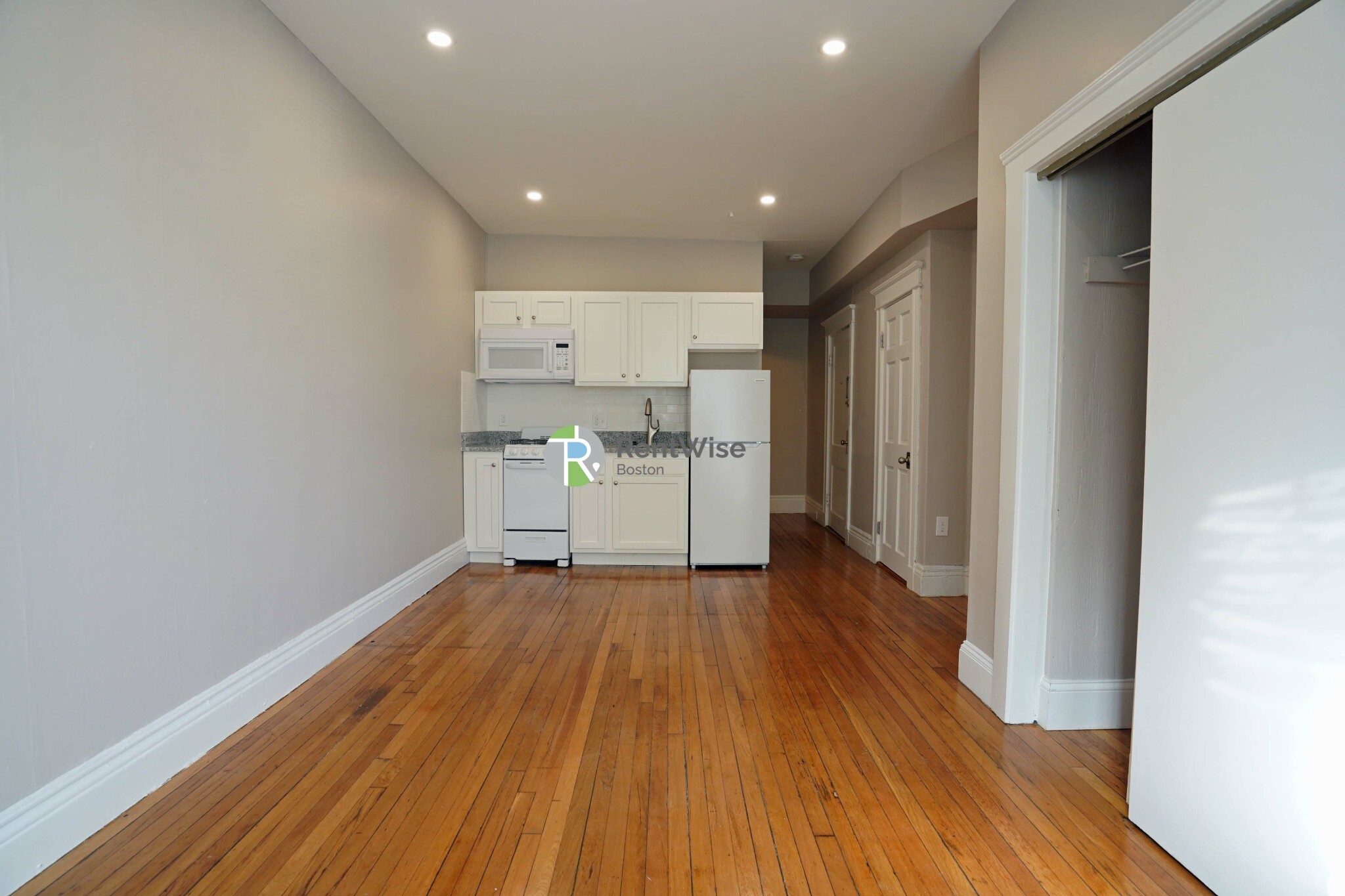 3 Lorraine Ter, Allston