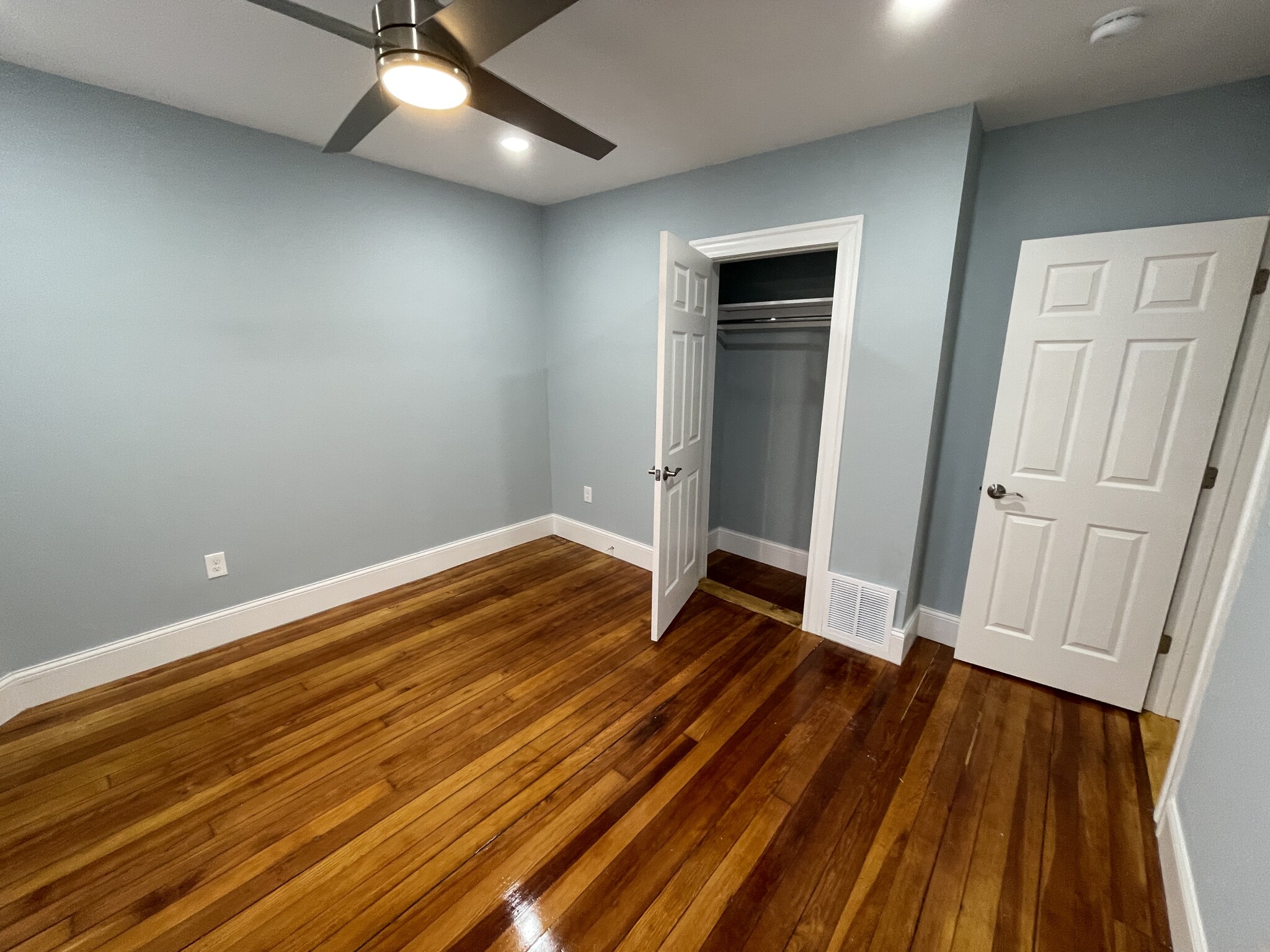 3 Mossland St, Porter Square