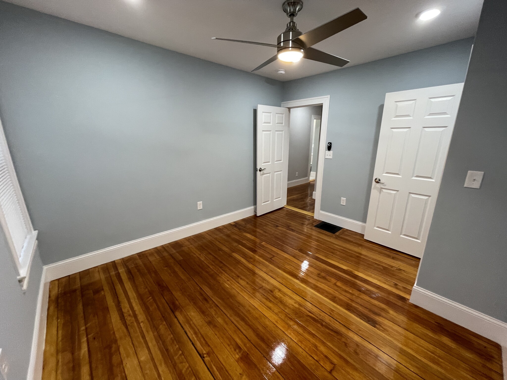 3 Mossland St, Porter Square