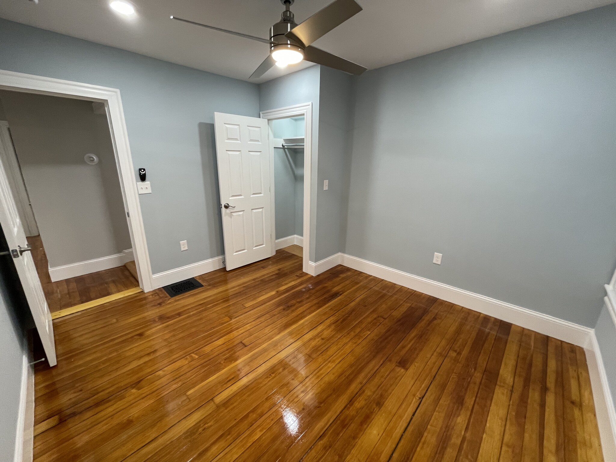 3 Mossland St, Porter Square