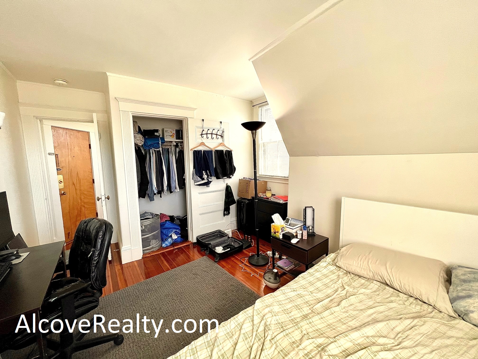 79 College Ave, Davis Square