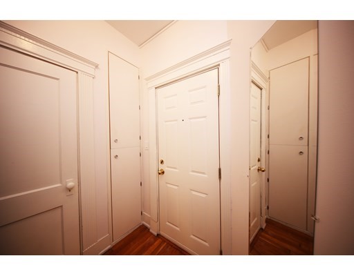 39 Hemenway St, Back Bay