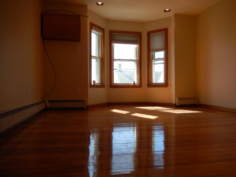 166 Leyden St, East Boston