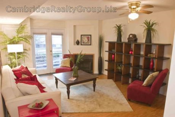 345 Franklin St, Central Square