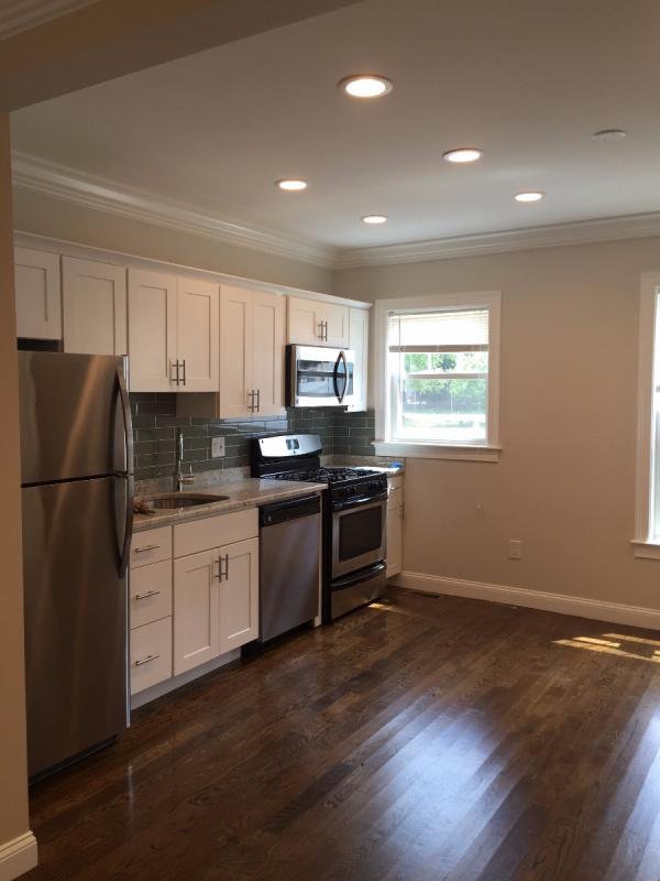 47 Notre Dame St, Roxbury