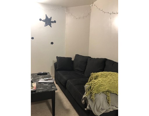 111 Gainsborough St, Fenway