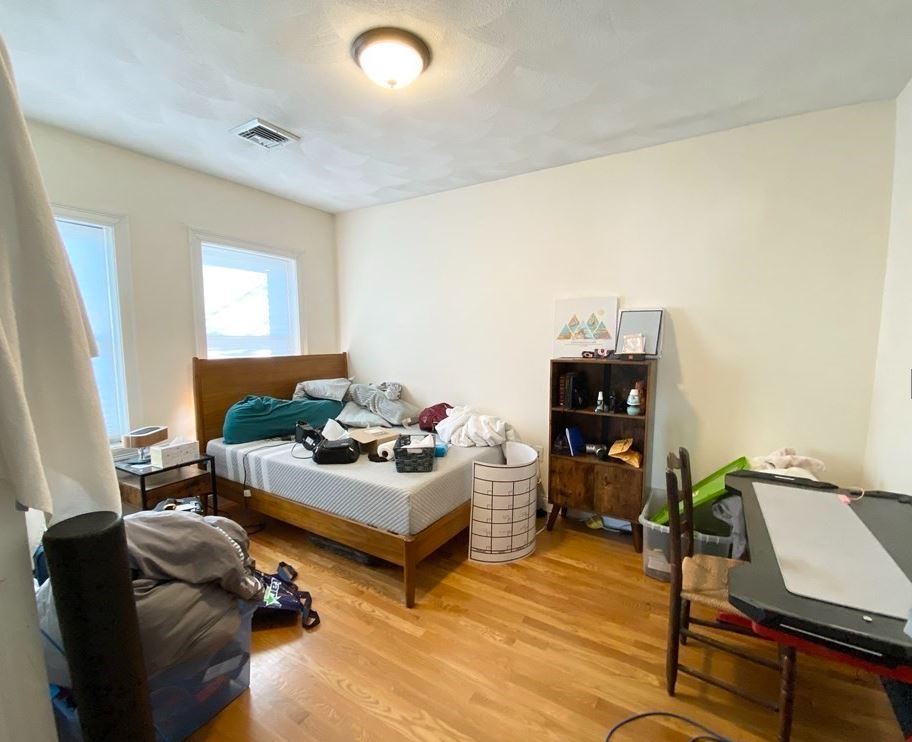 128 Hillside St, Mission Hill