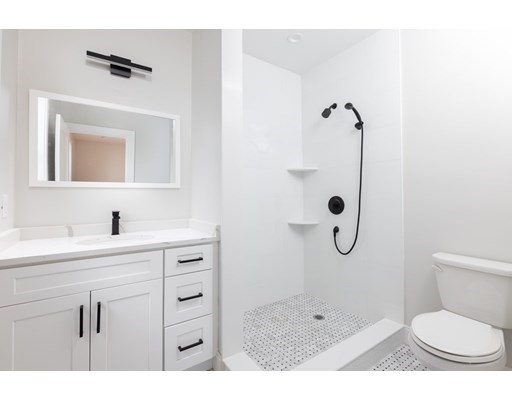 174 7th St, South Boston