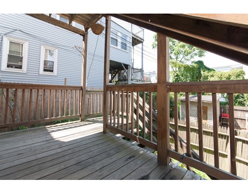 7 Winthrop St, Roxbury