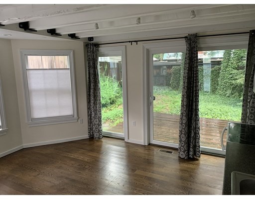 8 Camden Pl, Harvard Square