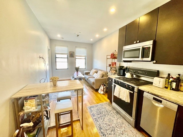 419 Hanover St, North End