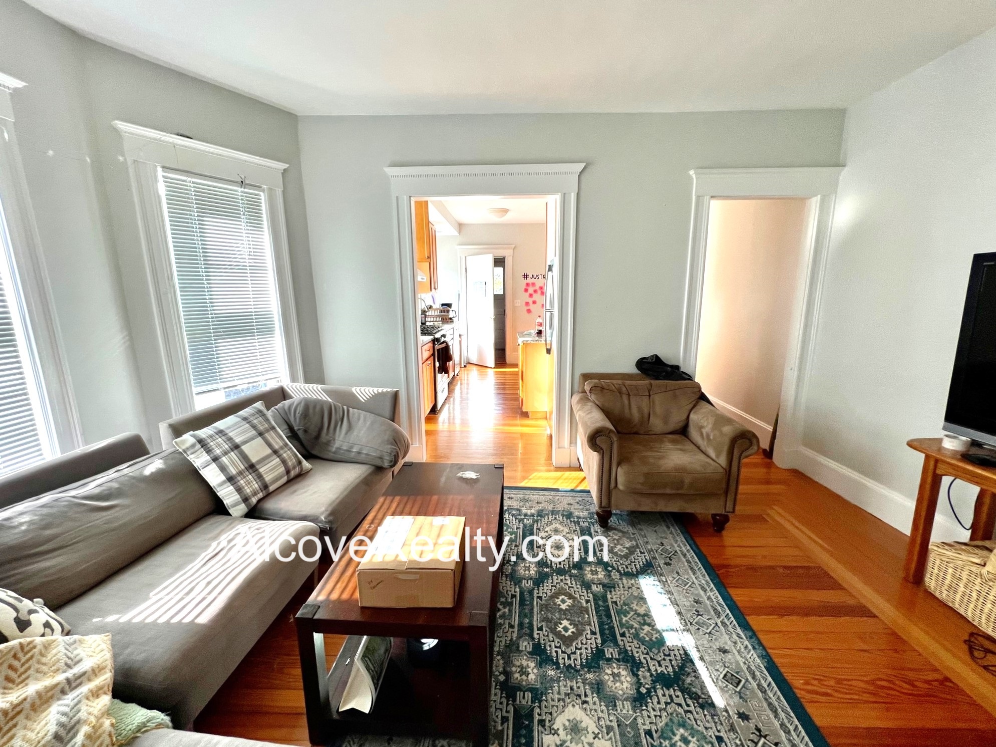 34 Leonard St, Davis Square