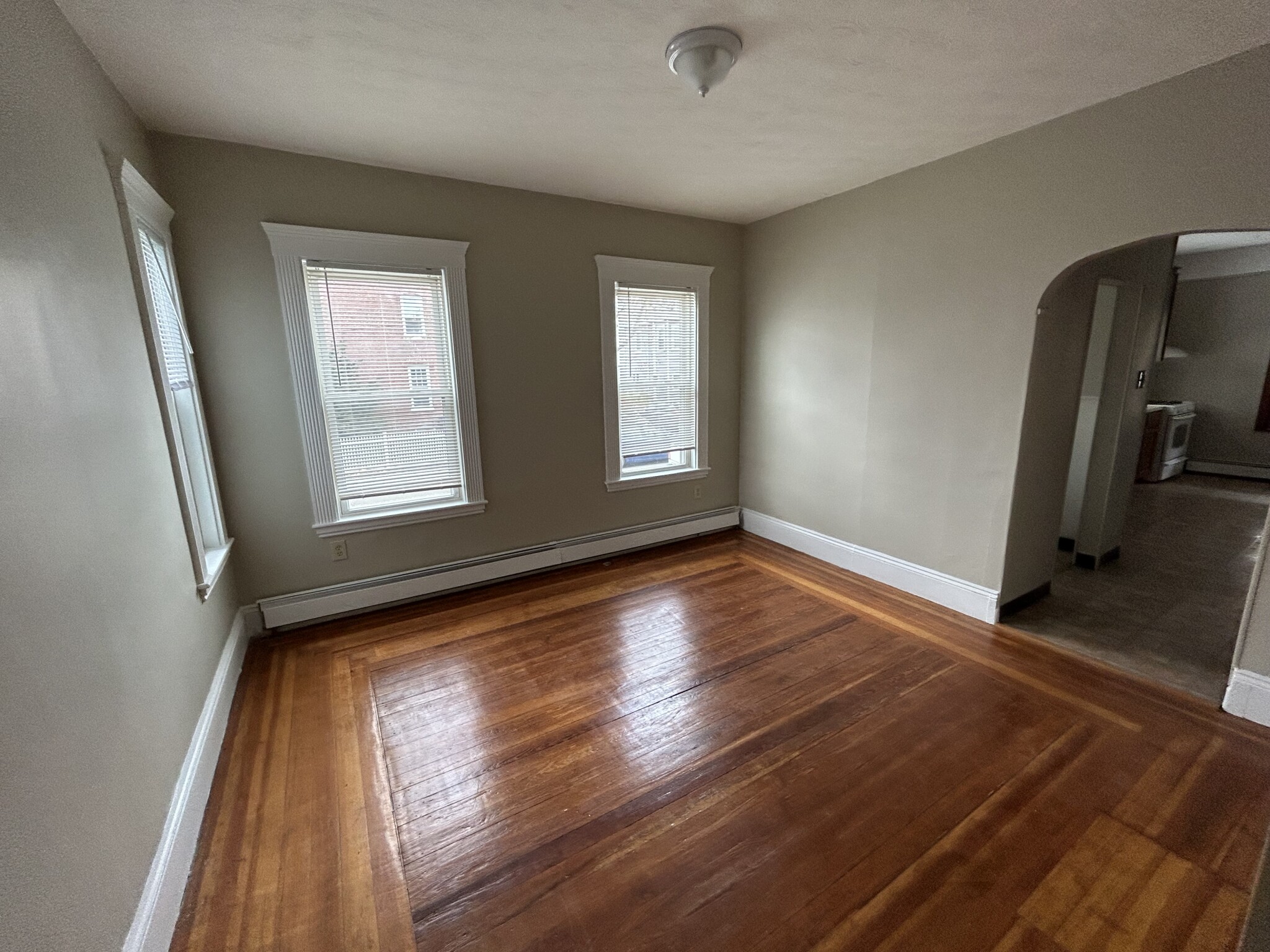 86 Medford St, Medford