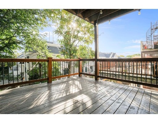 156 O St, South Boston