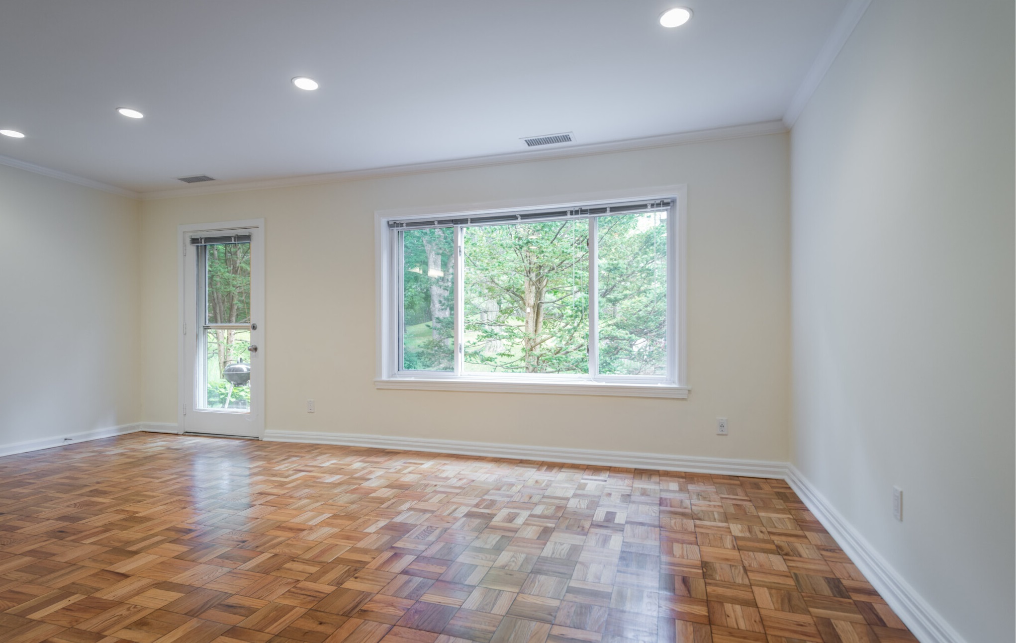 89 Thornton Rd, Chestnut Hill