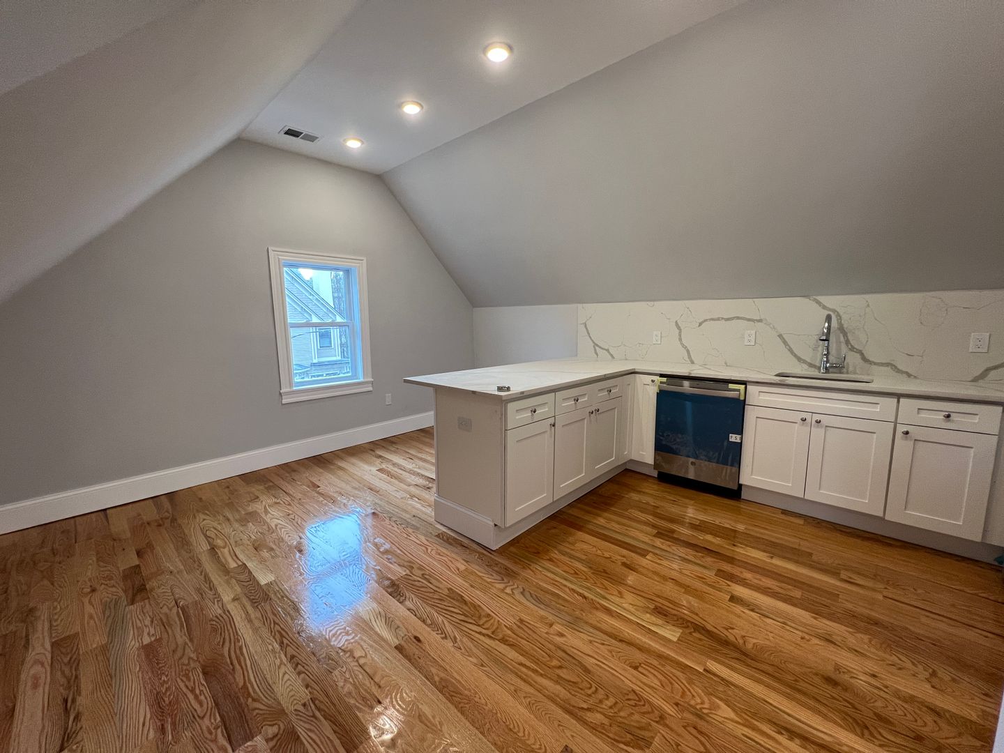 158 Morrison Ave, Davis Square