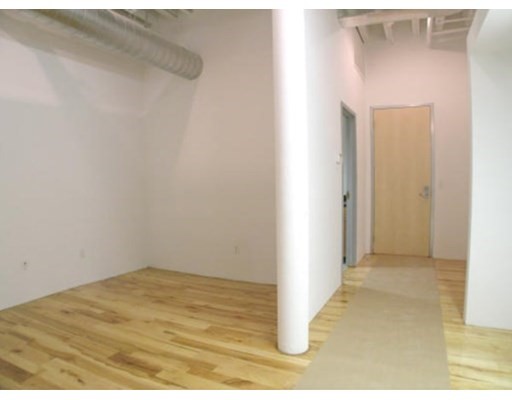 111 Beach St, Leather District