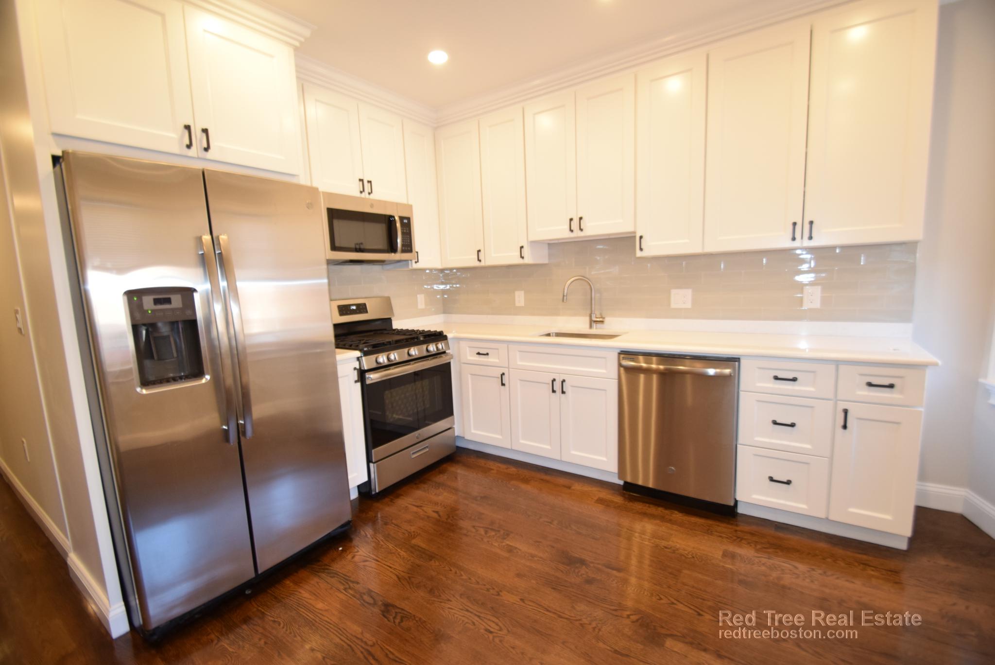 490 Washington St, Brighton