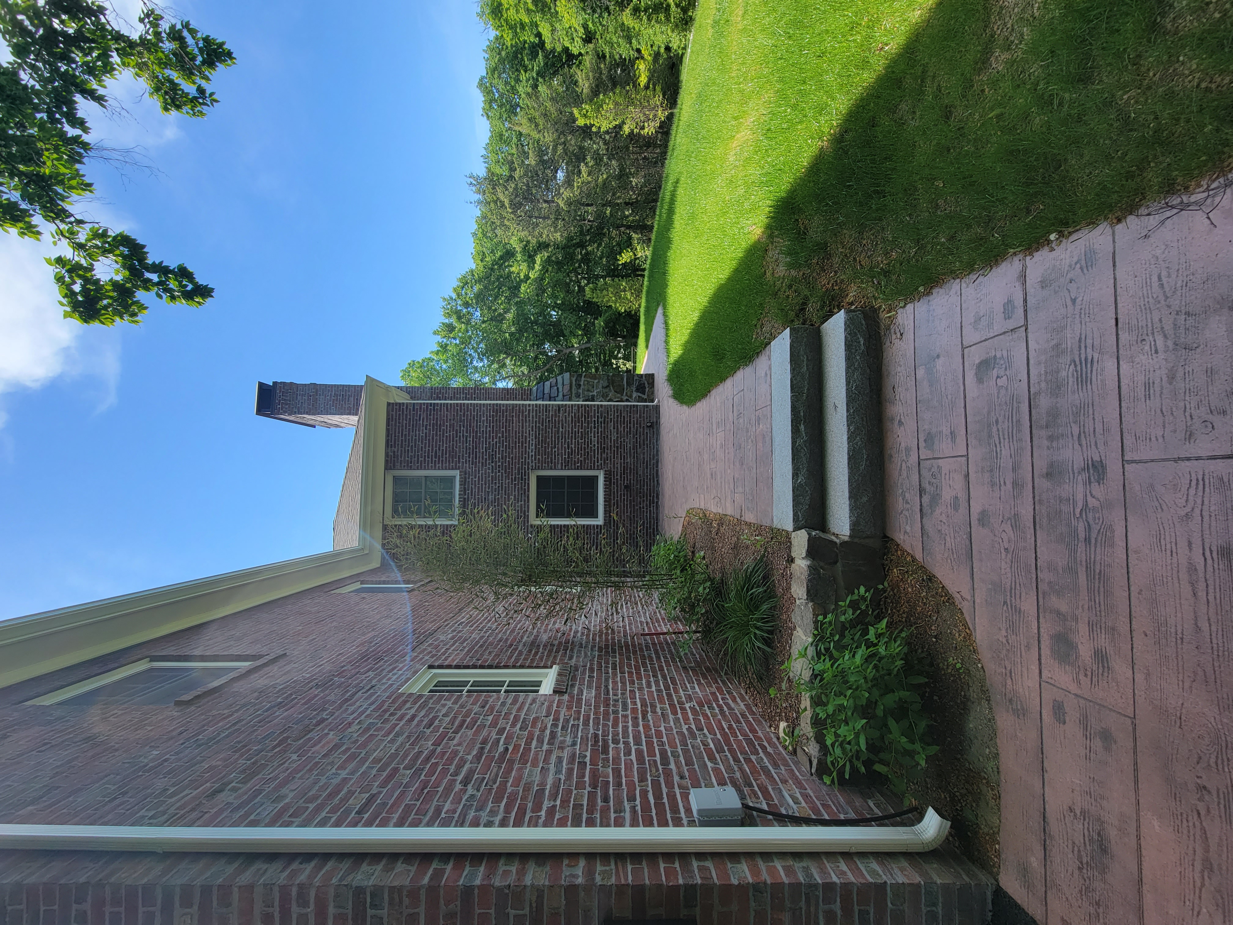 34 Dewson Rd, Quincy