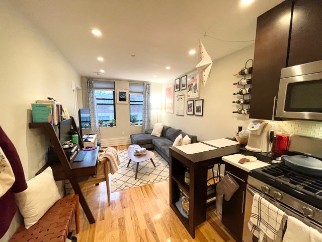 419 Hanover St, North End